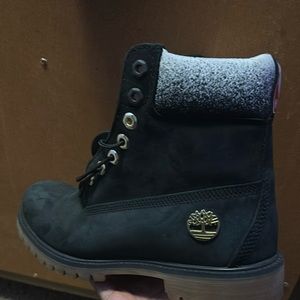Black NBA timberland (originally 200$)